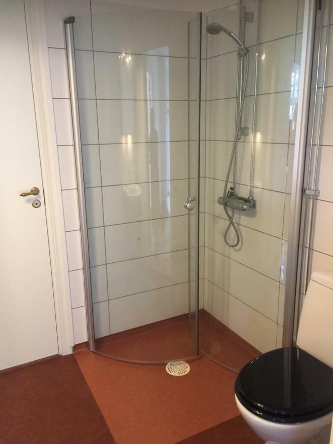 Farbror Alfreds Sjoeutsikt Apartment Kopingsvik Ngoại thất bức ảnh