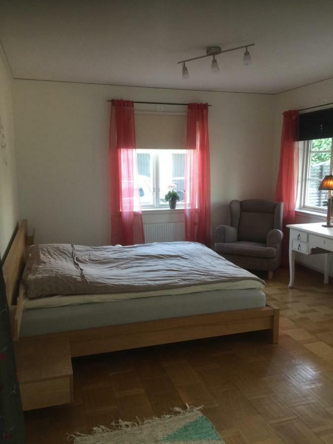 Farbror Alfreds Sjoeutsikt Apartment Kopingsvik Ngoại thất bức ảnh